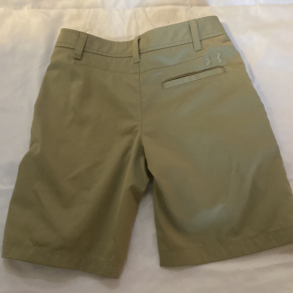 Under Armor golf shorts - Picture 2 of 3